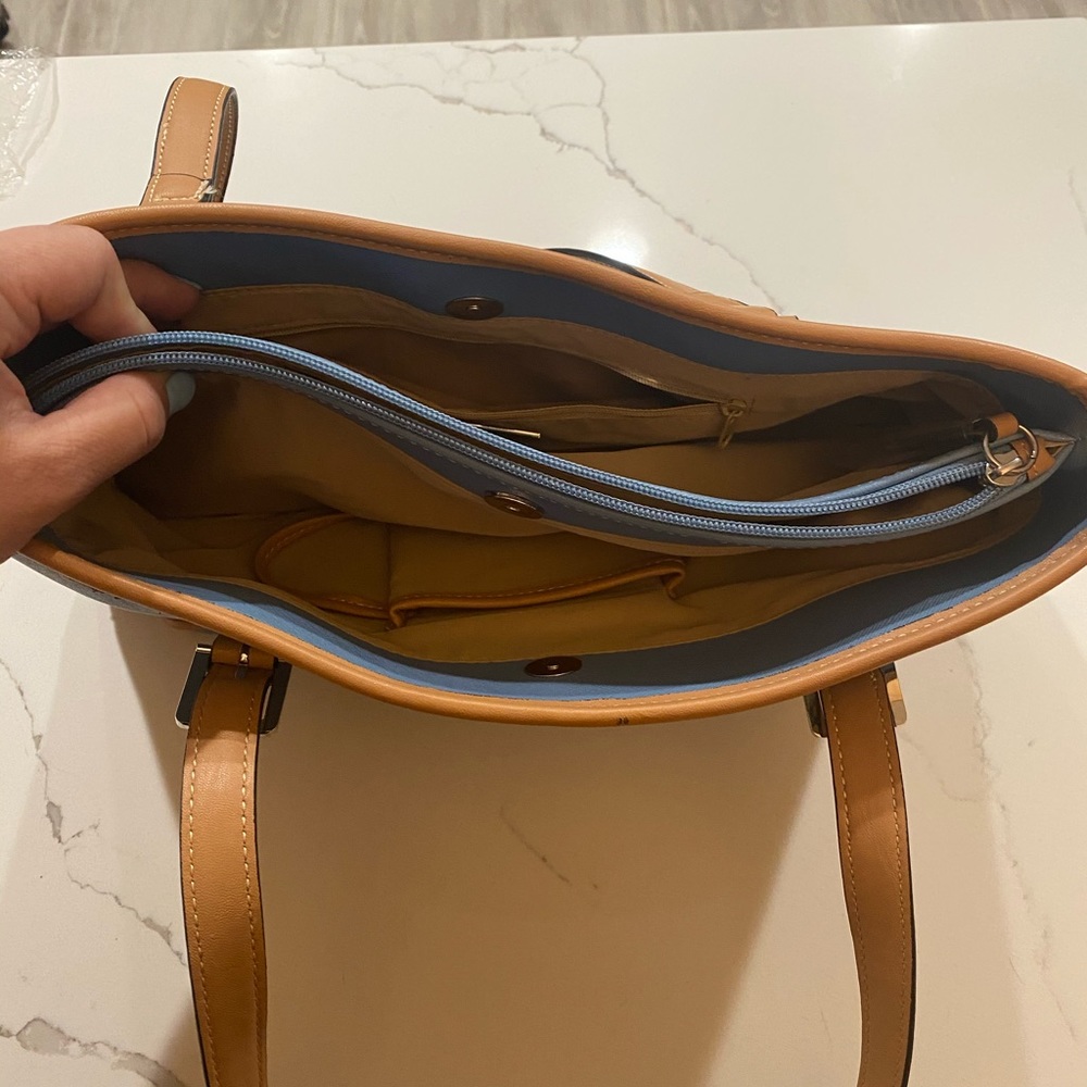 Giani Bernini Saffiano Tote Light Blue Tan NWT - Picture 13 of 16